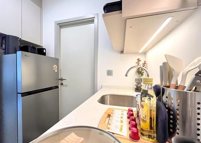 Apartment 600m To Bts L View L Pool And Gym *