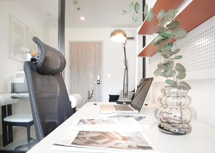 600m To Bts L View L Pool And Gym Apartment *